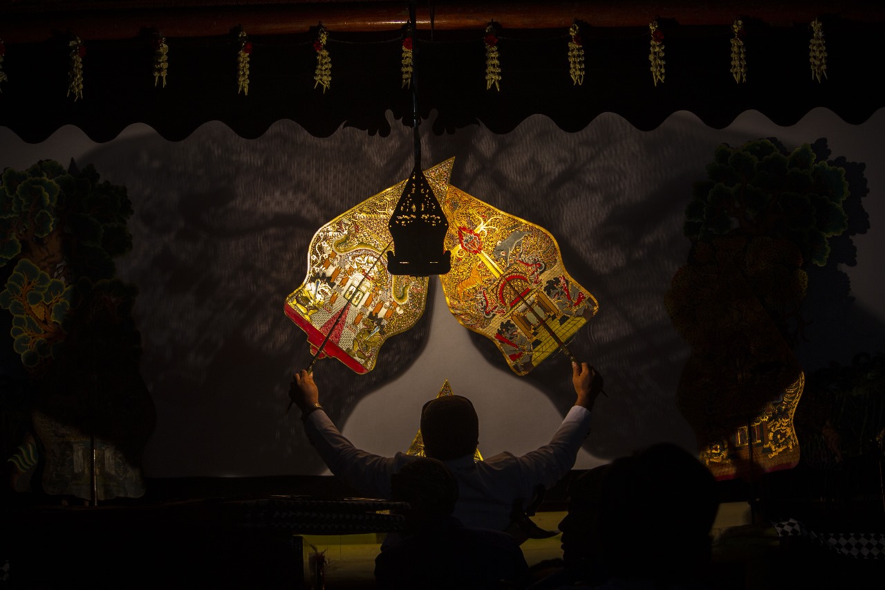 Wayang Performance in Progress